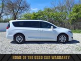 Used 2017 Chrysler Pacifica Touring-L image 2