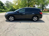 Used 2017 Nissan Pathfinder S image 2