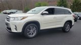 Used 2019 Toyota Highlander XLE image 4