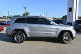 Used 2017 Jeep Grand Cherokee Limited w/ Luxury Group II image 2