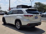Used 2015 Toyota Highlander XLE image 3