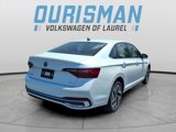 Used 2022 Volkswagen Jetta SEL image 3