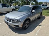 Used 2020 Volkswagen Tiguan SE w/ Panoramic Sunroof Package image 5