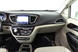 Used 2018 Chrysler Pacifica Limited image 5