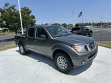 Used 2016 Nissan Frontier SV image 2