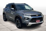 Used 2021 Chevrolet TrailBlazer LT image 2