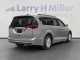 Used 2017 Chrysler Pacifica Limited w/ UConnect Theater Package image 2