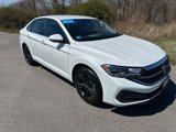 Certified 2023 Volkswagen Jetta SE image 3