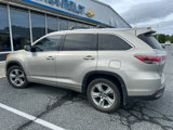 Used 2016 Toyota Highlander Limited image 2