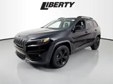 Used 2019 Jeep Cherokee Latitude Plus image 3