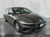 Used 2025 Hyundai Elantra SE w/ Cargo Package image 3