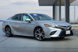 Used 2019 Toyota Camry SE image 2