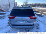 Used 2017 Toyota Sienna XLE image 4