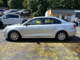 Used 2011 Volkswagen Jetta S image 2