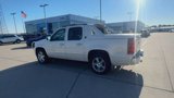 Used 2013 Chevrolet Avalanche LTZ image 6