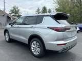 New 2025 Mitsubishi Outlander ES image 5