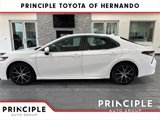Used 2022 Toyota Camry SE image 5