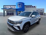 Used 2024 Volkswagen Taos SE image 4