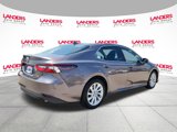 Used 2022 Toyota Camry LE image 3