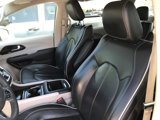 Used 2023 Chrysler Pacifica Limited image 4