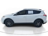 Used 2018 Toyota RAV4 SE image 3