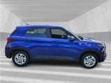Used 2023 Hyundai Venue SE image 2