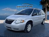 Used 2007 Chrysler Town & Country Touring image 3