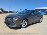 Used 2023 Toyota Camry LE image 4