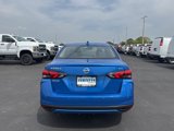 Used 2022 Nissan Versa SV image 5