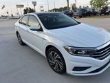 Used 2021 Volkswagen Jetta SEL Premium image 3