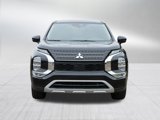 Used 2023 Mitsubishi Outlander SE image 2