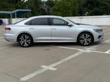 Used 2020 Volkswagen Passat 2.0T SEL image 2