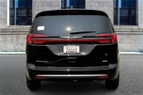 New 2025 Chrysler Pacifica Select image 4
