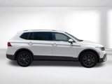 Certified 2022 Volkswagen Tiguan SE image 4