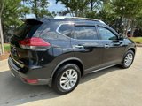Used 2017 Nissan Rogue SV w/ SV Premium Package image 5
