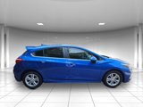 Used 2017 Chevrolet Cruze LT image 2