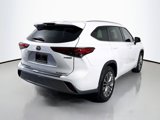 Used 2022 Toyota Highlander Platinum image 5