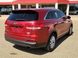 Used 2017 Kia Sorento LX w/ LX Convenience Package image 4