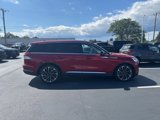 Used 2020 Lincoln Aviator Reserve w/ Equipment Group 202A image 4