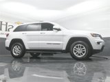 Used 2020 Jeep Grand Cherokee Laredo image 2