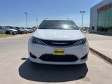 Used 2019 Chrysler Pacifica Limited image 2