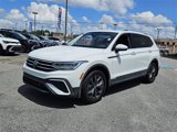 Used 2022 Volkswagen Tiguan SE image 3