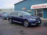 Used 2017 Chrysler Pacifica Limited image 2