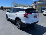 Used 2024 GMC Terrain SLT image 3