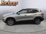 Used 2023 Kia Seltos S image 2