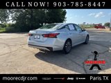 Used 2024 Nissan Altima 2.5 SV image 3