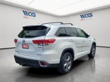 Used 2017 Toyota Highlander Limited image 4