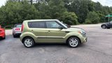 Used 2013 Kia Soul + image 2