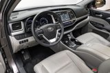 Used 2016 Toyota Highlander XLE image 3