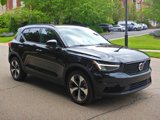 Used 2024 Volvo XC40 B5 Core image 3